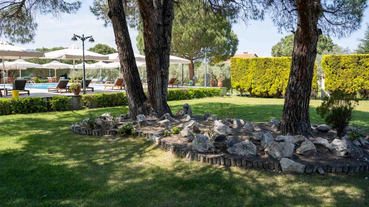 Alexandros Hotel Apartments Вурвуру Екстериор снимка