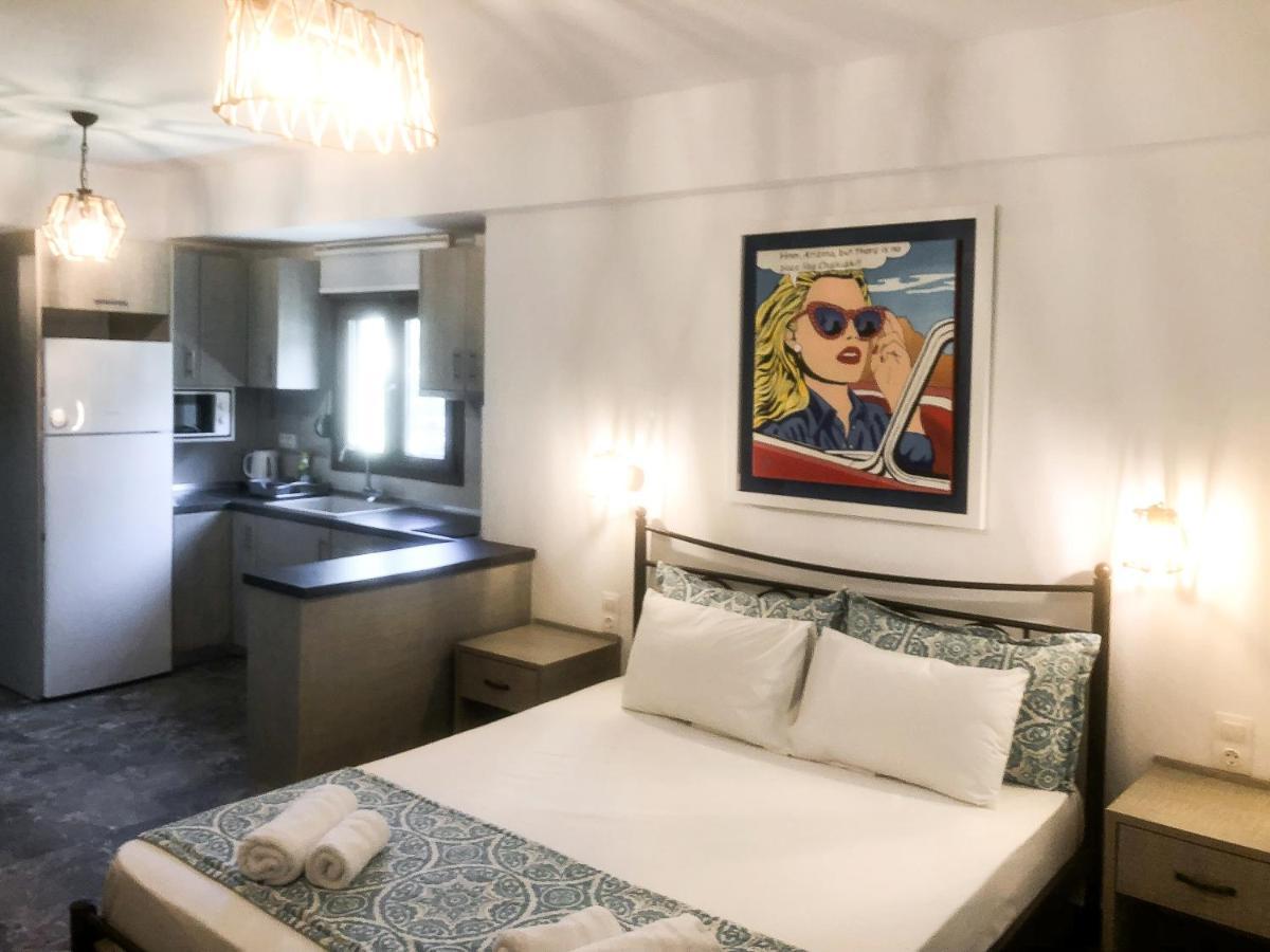 Alexandros Hotel Apartments Вурвуру Екстериор снимка