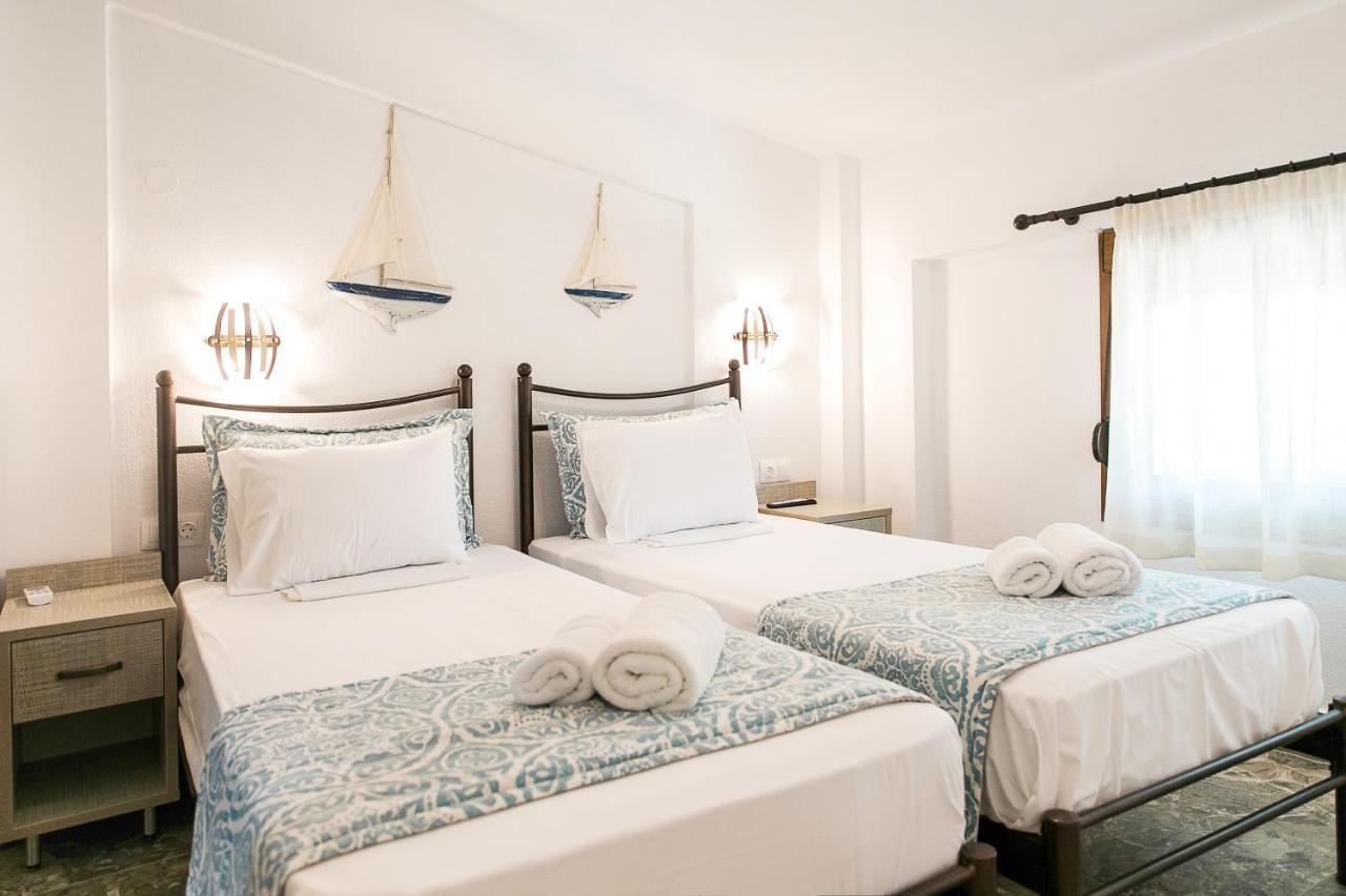 Alexandros Hotel Apartments Вурвуру Екстериор снимка