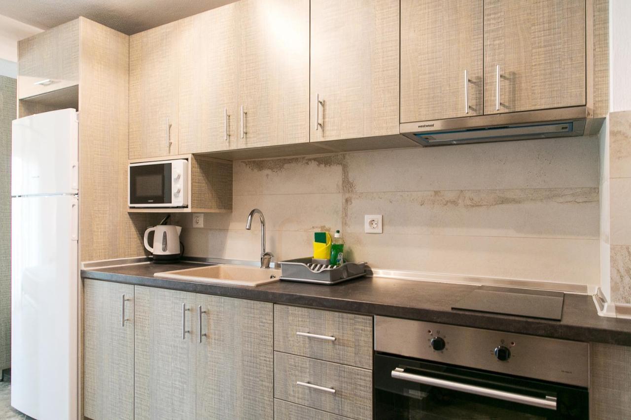 Alexandros Hotel Apartments Вурвуру Екстериор снимка