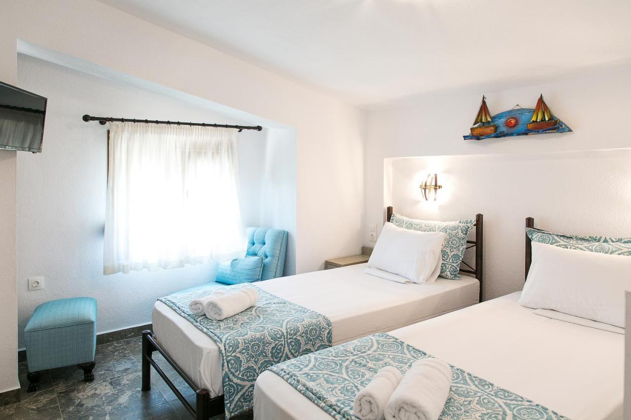 Alexandros Hotel Apartments Вурвуру Екстериор снимка