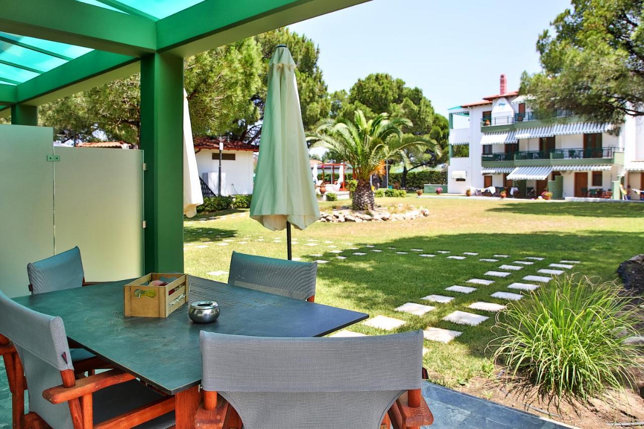 Alexandros Hotel Apartments Вурвуру Екстериор снимка